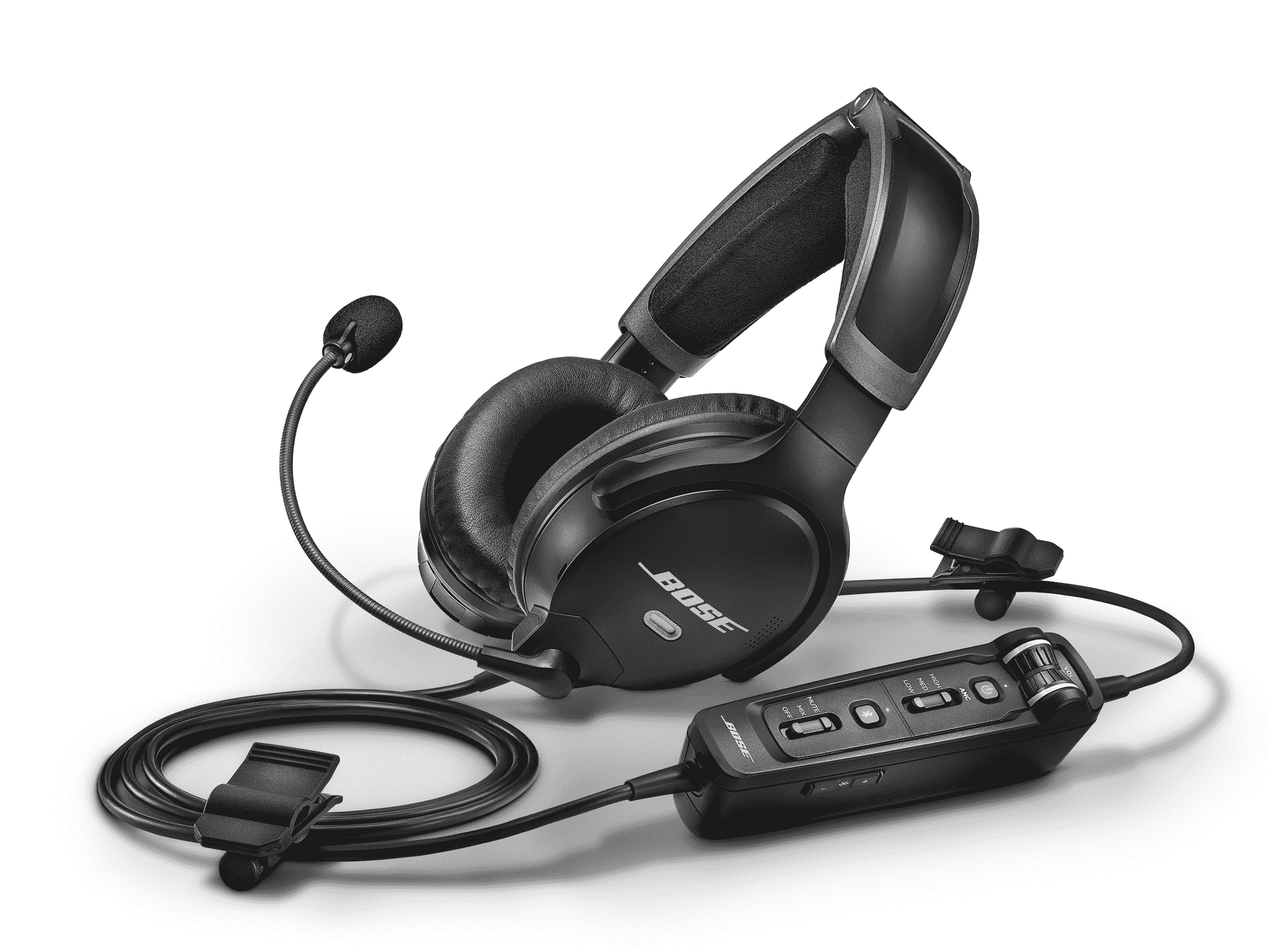 bose_a30_sitting_controlmodule_clips-min.png